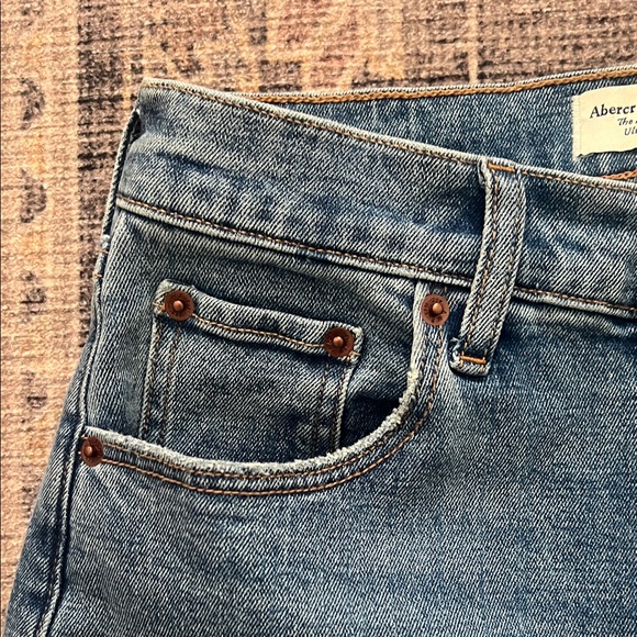 Abercrombie and Fitch ankle straight ultra high waisted Women's Jeans - Picture 4 of 7